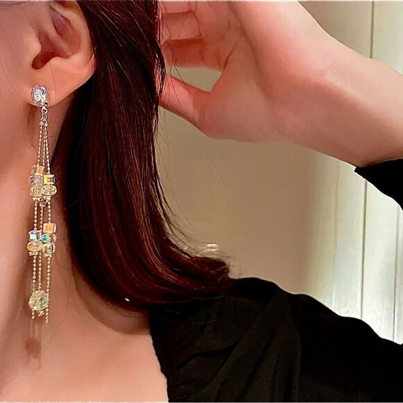 Aurora borealis earring long crystal iridescent fringe clear tassel chain - Picture 1 of 4